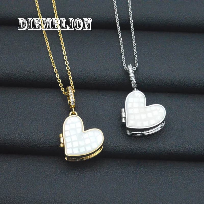 Necklace with Heart Shape Photo Pendant in Natural Mother of Pearl, Openable, Gift for Couples and Innamorati