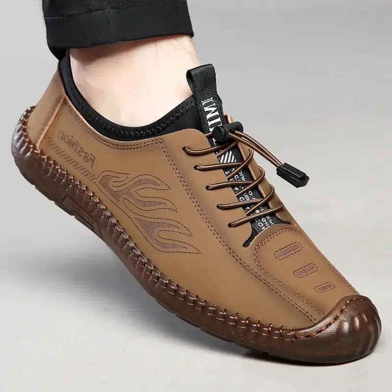 Sneakers Casual da Uomo in Pelle Fatte a Mano 2023, Scarpe da Guida con Punta Tonda e Lacci, alla Moda per la Stagione Autunnale, Interno in Tela