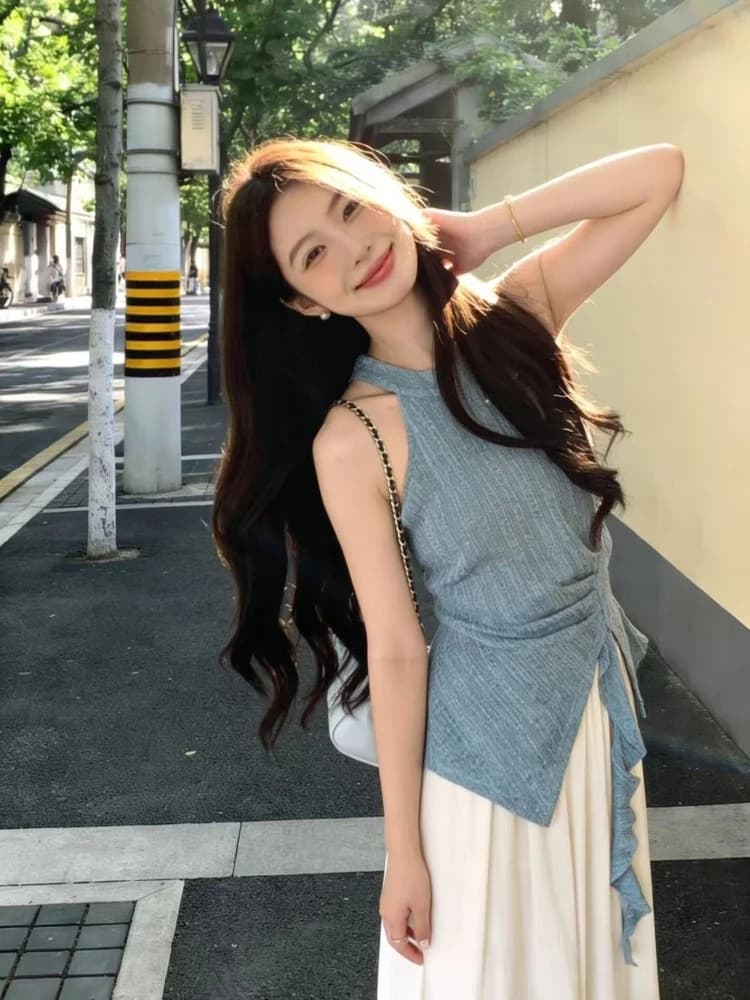 Top Halter da Donna Stile Coreano, Nuova Collezione Estate 2026, Blusa Senza Maniche con Design a Vita Stretta, Camicia Casual di Tendenza