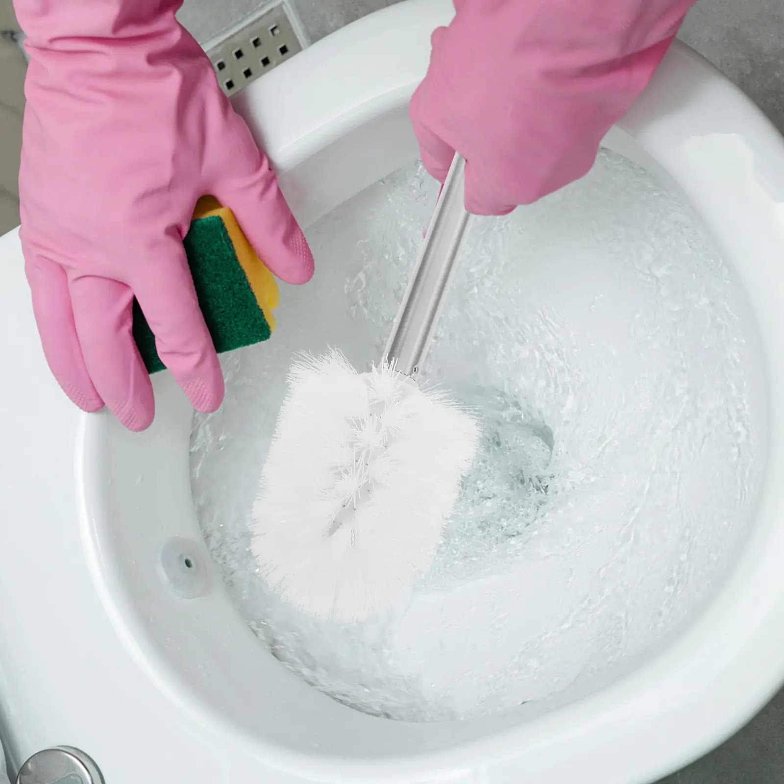 Set Moderno di Spazzola e Porta Spazzola per WC a Doppio Uso, Strumento di Pulizia Efficiente per Casa, Hotel, Ufficio, Camper, Dormitorio Senza Danni alla Superficie