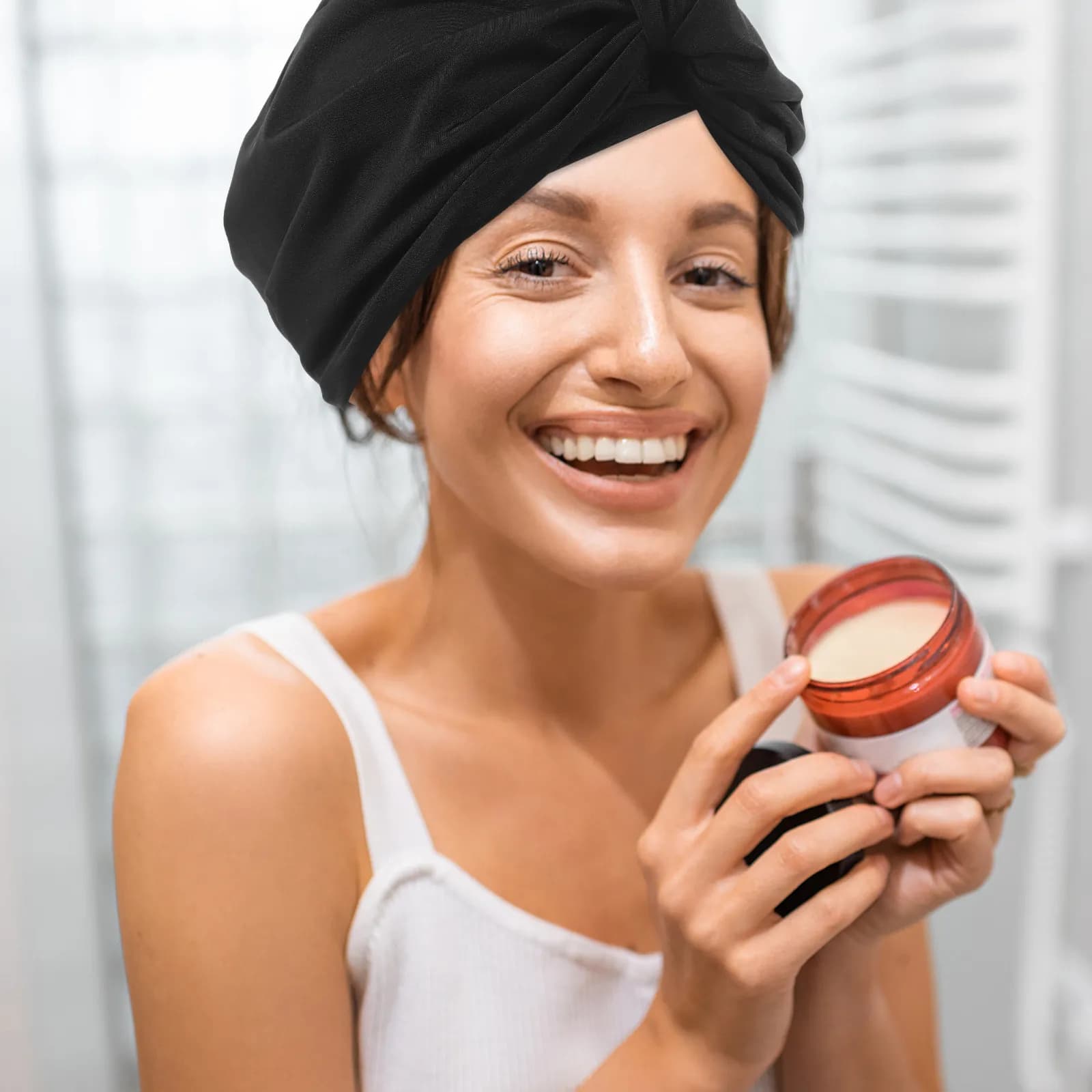 Cuffia da Nuoto per Donne Adulte in Chinlon, Leggera ed Elastica, Comoda Protezione per Capelli Lunghi, Ideale per l'Estate