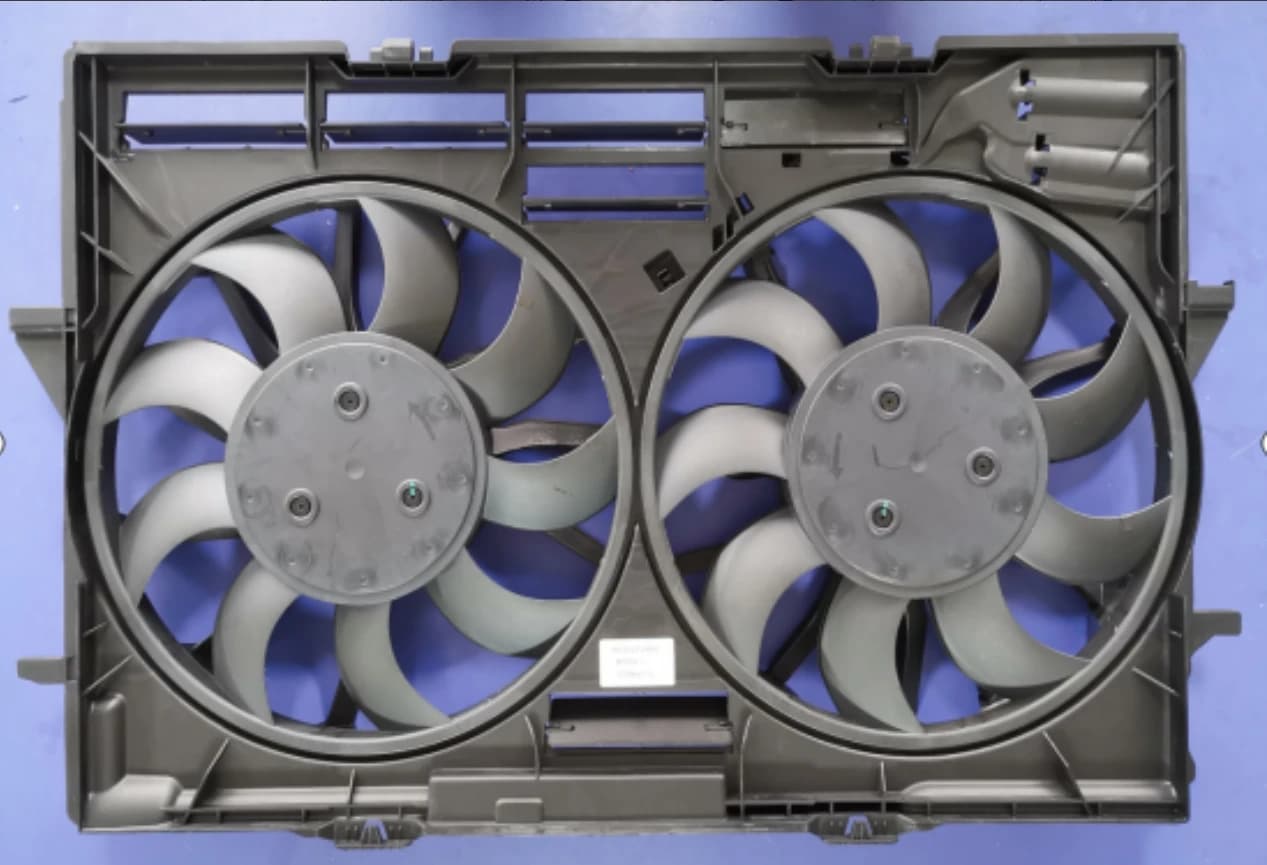 95B121003A 4H0121207B 95B121003 95B959455 Ventola radiatore di raffreddamento elettrica per PORSCHE MACAN 95B 3.0T 3.6T 2014 2015 2016 2017 2018