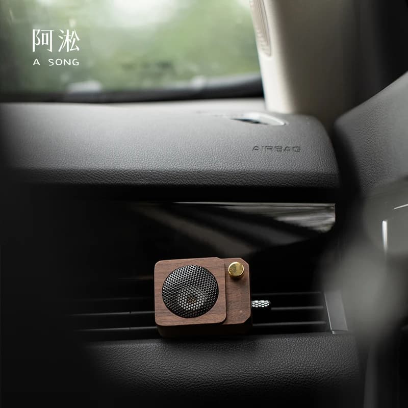 Senso avanzato del diffusore per auto in legno per aromaterapia decorativa fuori tendenza