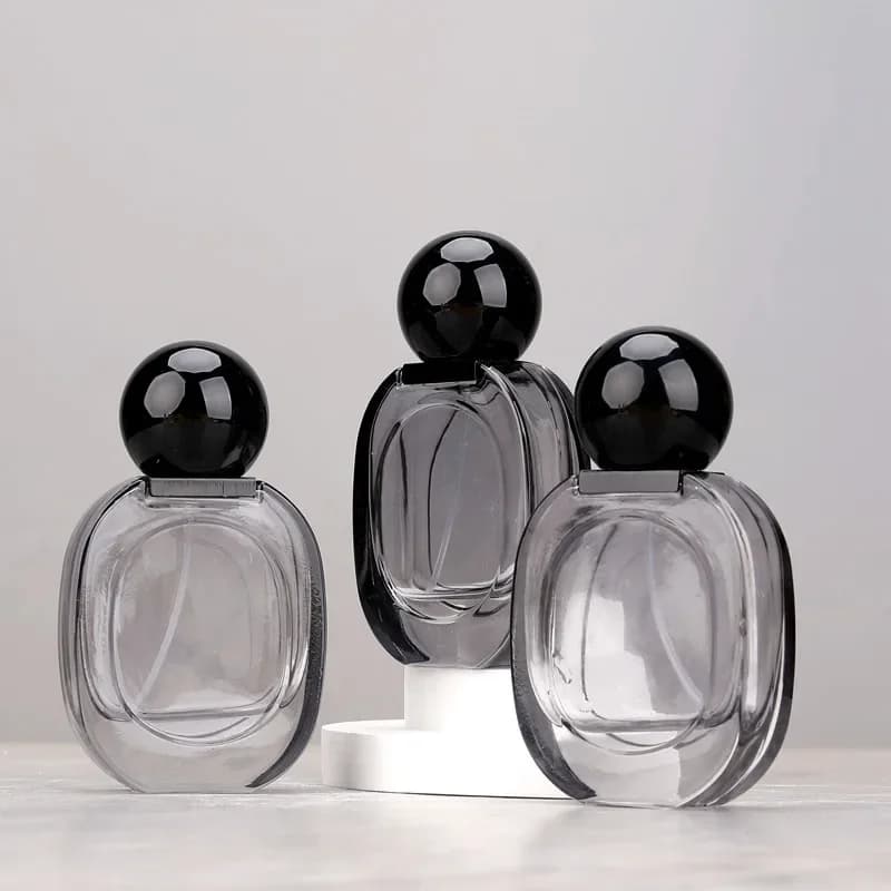 1 pz bottiglia di profumo di vetro coperchio a forma di palla atomizzatore portatile fiale riutilizzabili cosmetiche 30ml bottiglie di nebbia Spray vuote nere trasparenti