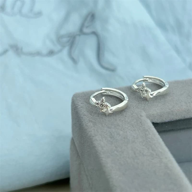 Orecchini a forma di stella in argento sterling 925 per le donne Nuovo stile Gioielli per orecchie di lusso dal design unico alla moda su piccola scala