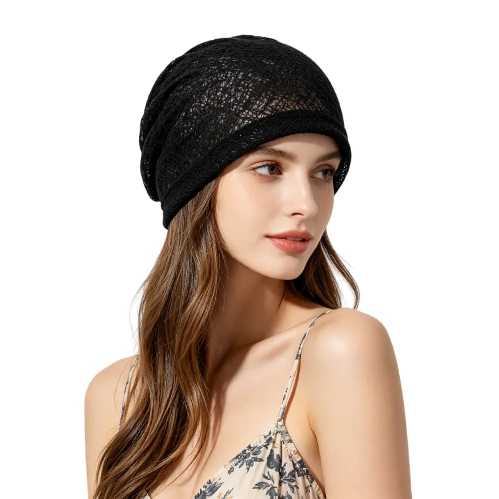 Cappello Beanie Nero in Maglia Traforata per Donne, Leggero e Traspirante, Stile Casual e Streetwear