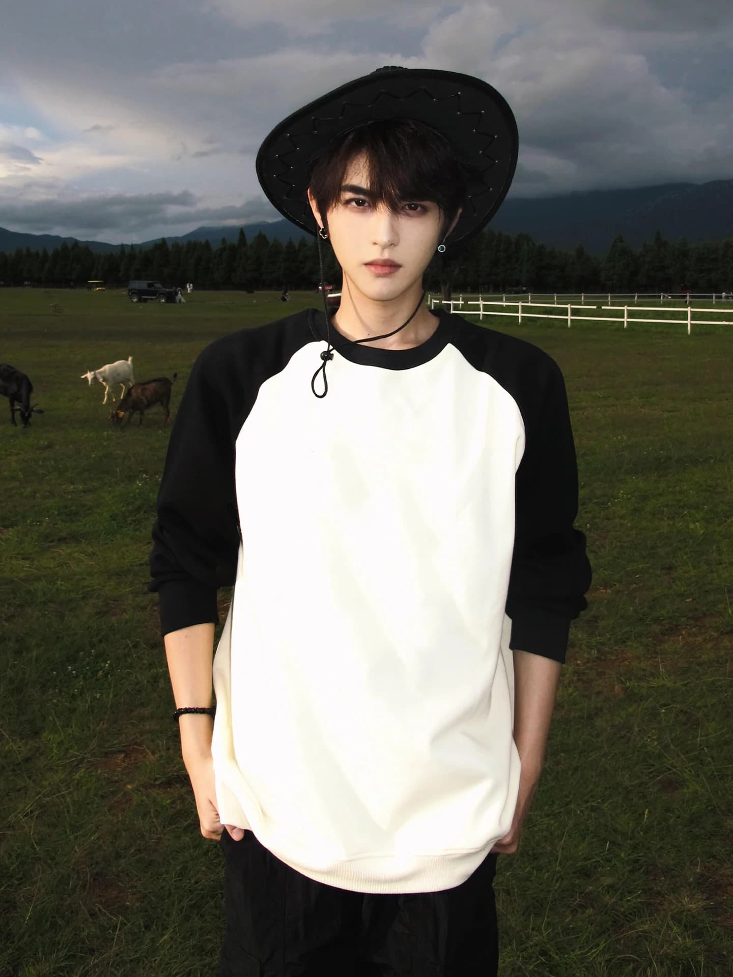 Men's Bla White Splice oulder Long Sve Hoodie Comfortable Breathable Sweatirt Casual Inner Wear Base irt