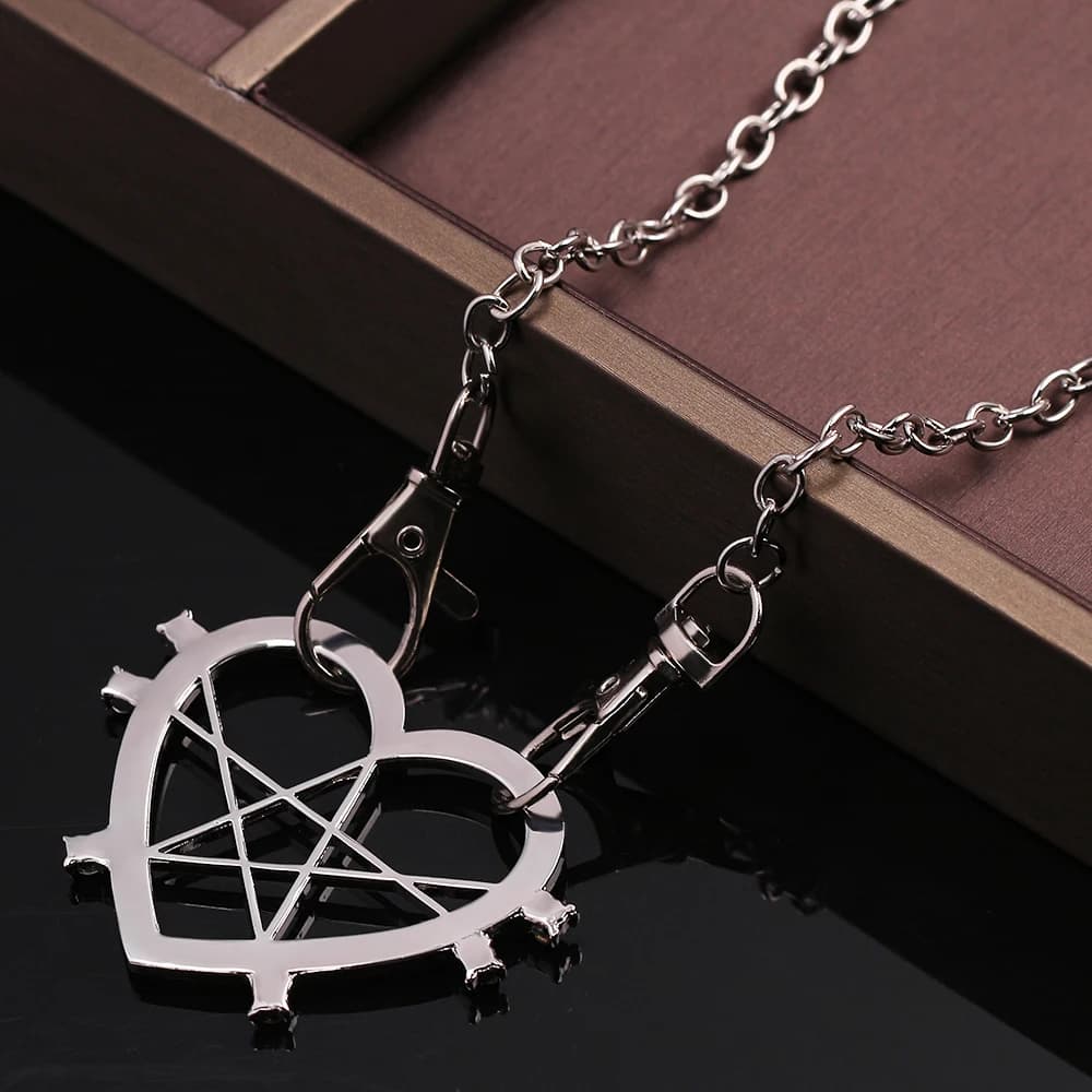 Exquisite Fashion Heart-Shaped Pentagram Lock Buckle Necklace Rhinestone Design Pendant Clavicle Chain Jewelry Gift for Girls