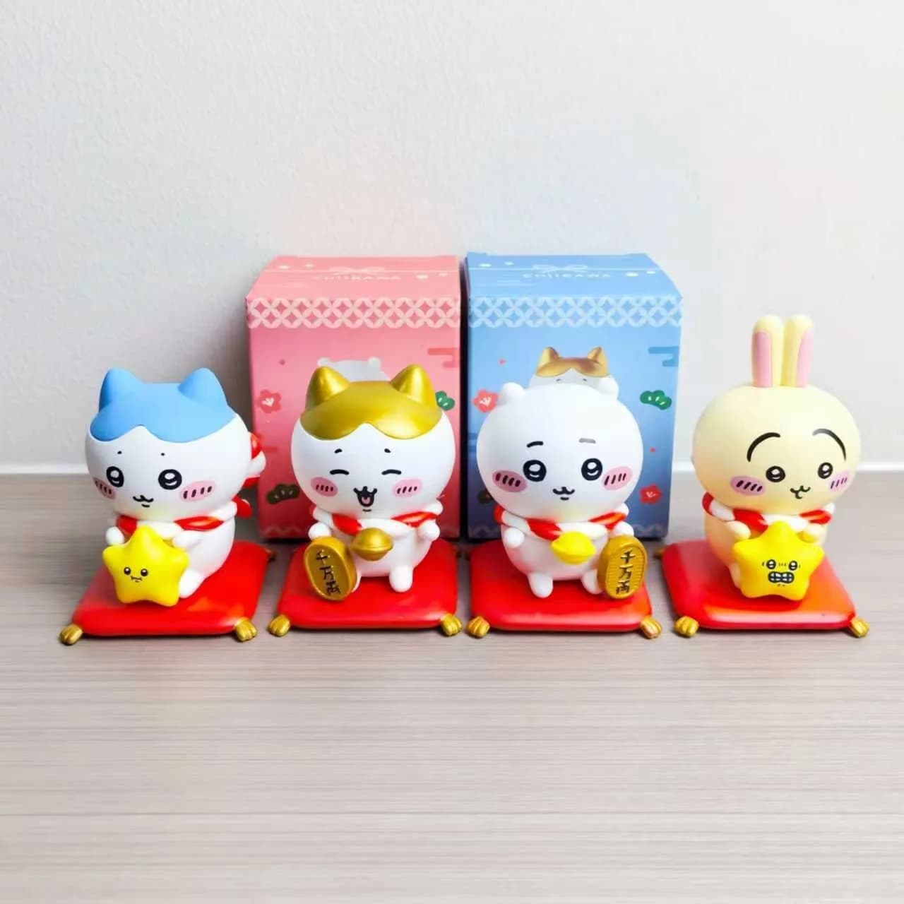 Kawaii CKW Lucky Cat Figurine Set Cute Fortune-themed Collectible Figures 4Pcs Set for Home & Car Decor