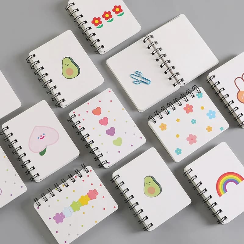 Quaderni tascabili A7 Piccolo fiore Amore Piccolo simpatico libro a spirale con vibrazione laterale Studente Mini blocco note portatile con vibrazione