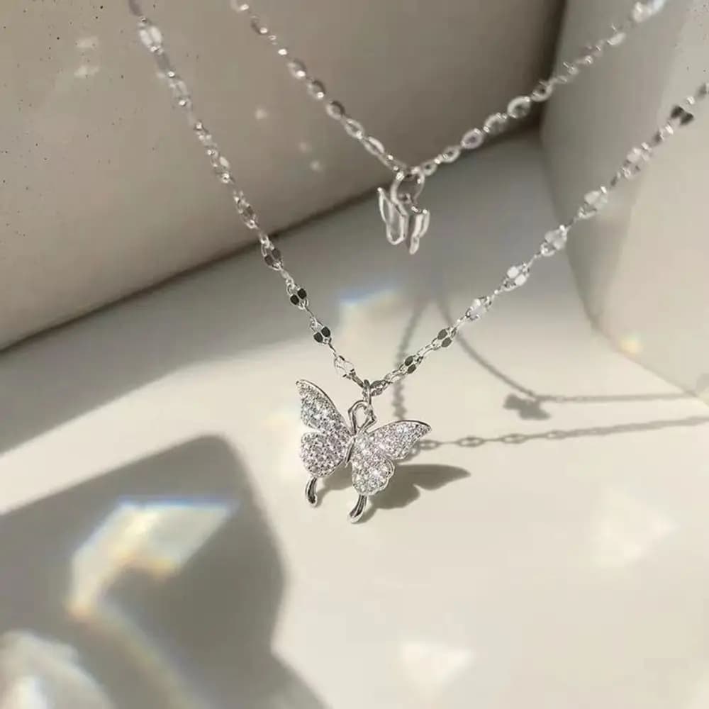 Double Layer Shiny Butterfly Necklace Light Luxury Classic Small Pendant Necklace Jewelry Exquisite Clavicle Chain Ladies Gift