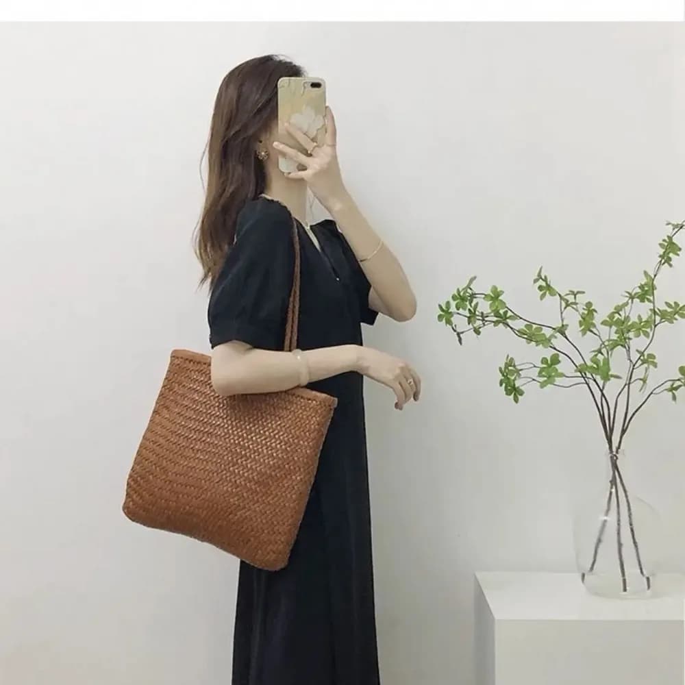 2026 New French Handmade Woven Leather Bag Shoulder Tote for Women Ins Style Unique Daily Travel Handbag Purse