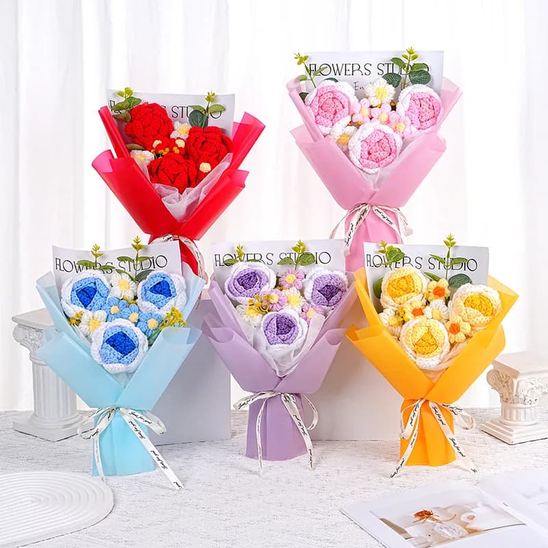Bouquet di Fiori all'Uncinetto Fatto a Mano, Regalo per San Valentino, Bouquet Finito con Sacchetto Regalo, Regalo per Laurea e Compleanno