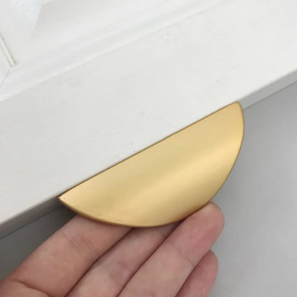2 Pezzi Maniglie Moderne per Cassetti in Metallo, Robuste con Superficie Antiscivolo per Mobili di Cucina, Bagno, Ufficio, Hotel