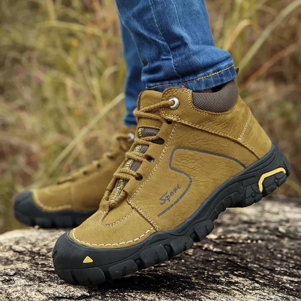 Scarpe da Trekking da Uomo in Vera Pelle Impermeabili per Escursionismo e Arrampicata Invernale