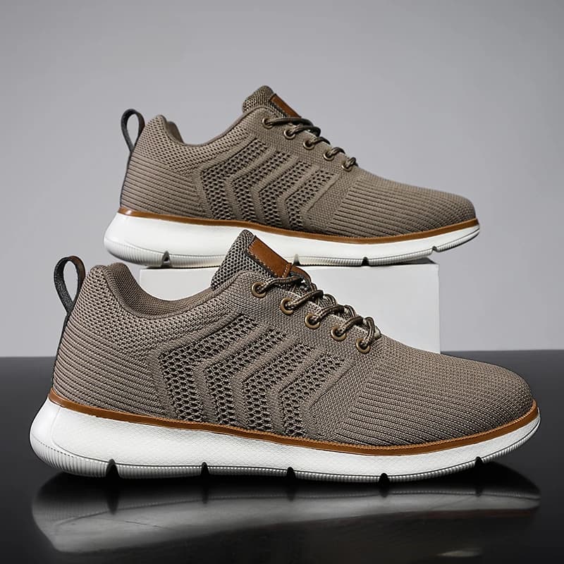 Nuove scarpe Casual da uomo lavorate a maglia Sneakers traspiranti in rete di grandi dimensioni scarpe da passeggio leggere all'aperto scarpe da guida comode