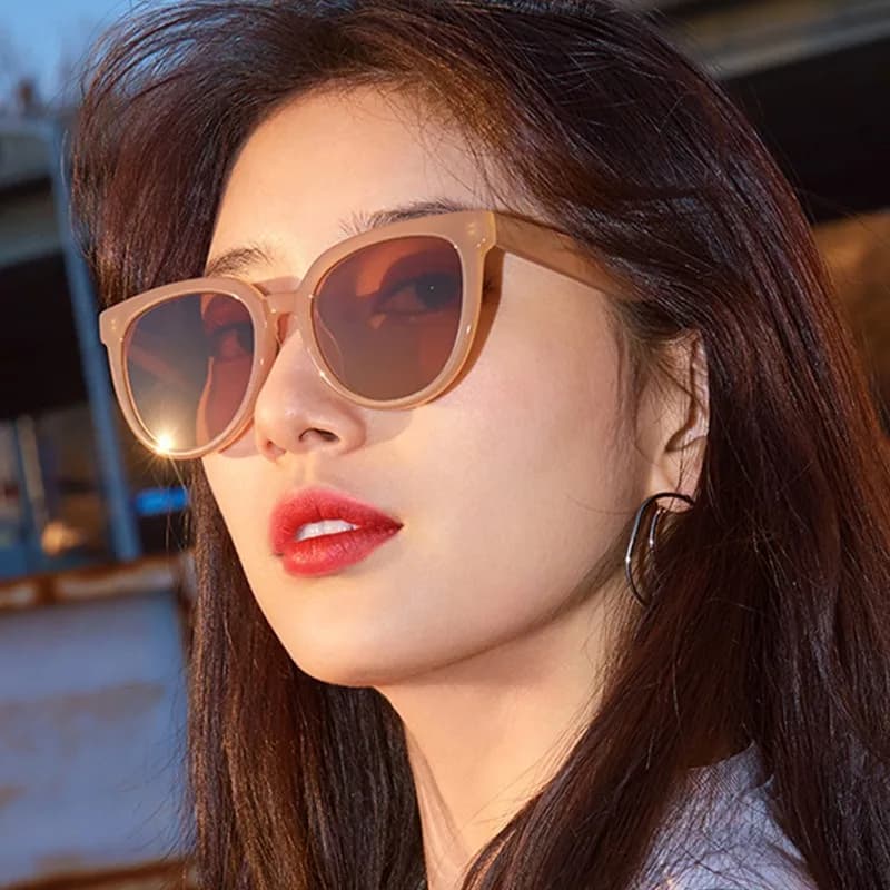 Cat Eye Sunglasses Women Retro Brand Design Sunglasses Ivory White Frame Korean Fashion Eyeglasses Pink Driving