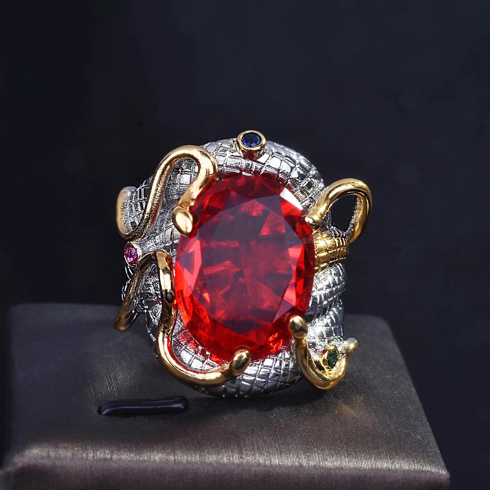 S925 sterling silver ring, vintage light luxury heavy-industry design, two-tone pigeon blood ruby ring