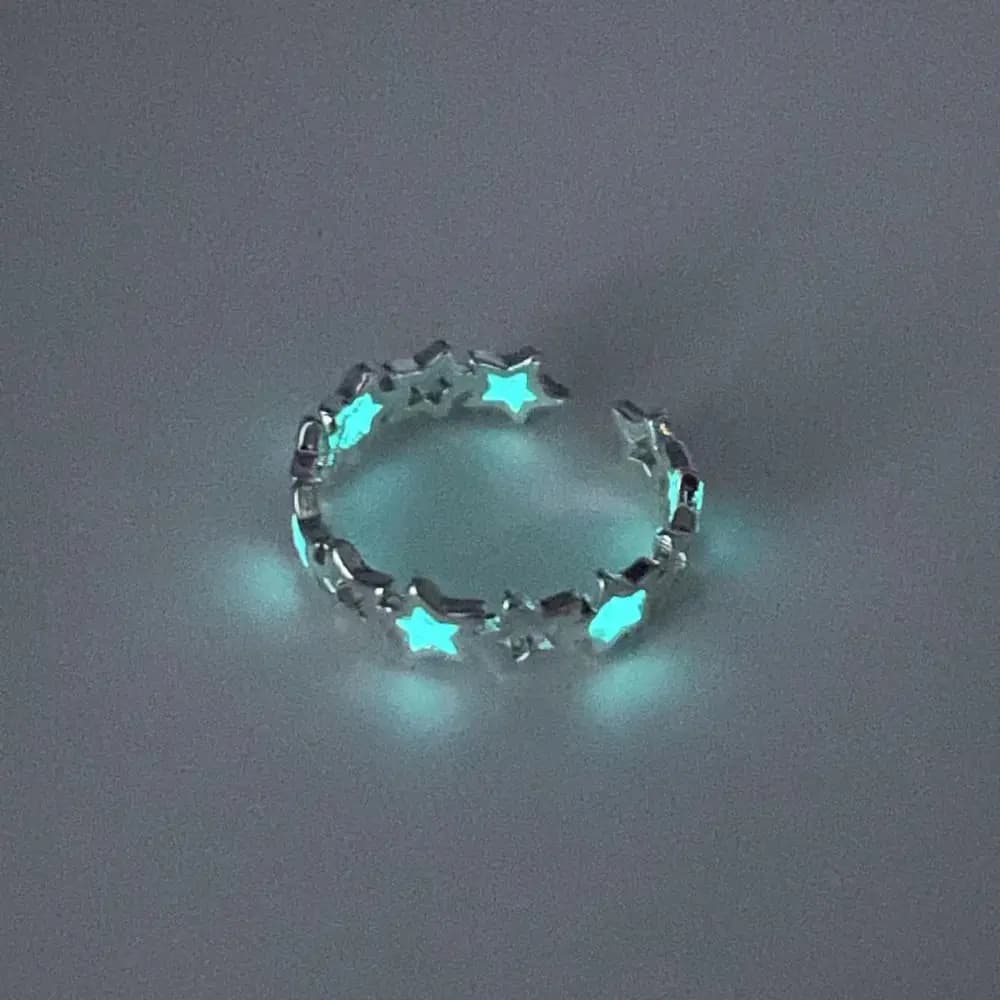 Exquisite Glow in Dark Luminous Star Ring Open Silver Hollow Out Star Ring Y2K Green Light Adjustable Ring Couples