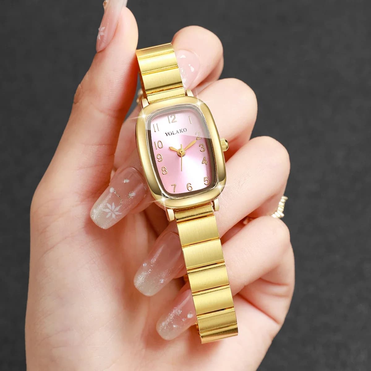 Fashion Arabic Dial Women Quartz Watch Golden Bracelet Strap Wristwatches for Ladies Clock Gift Relogio Feminino（Without Box）