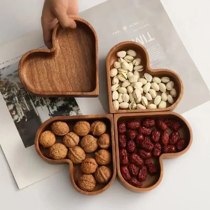 Vassoio in legno massello per caramelle calde Scatola impilabile per frutta secca Vassoio per frutta solida Vassoio creativo in noce Scatola per caramelle a forma d'amore Legno intero
