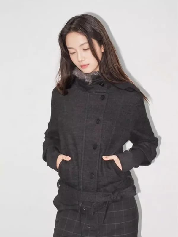 Mint Peach Auntie's Belted Stand Collar Slim Fit Woolen Coat Short Winter Jacket Women's Casual Style Fashion Outerwear