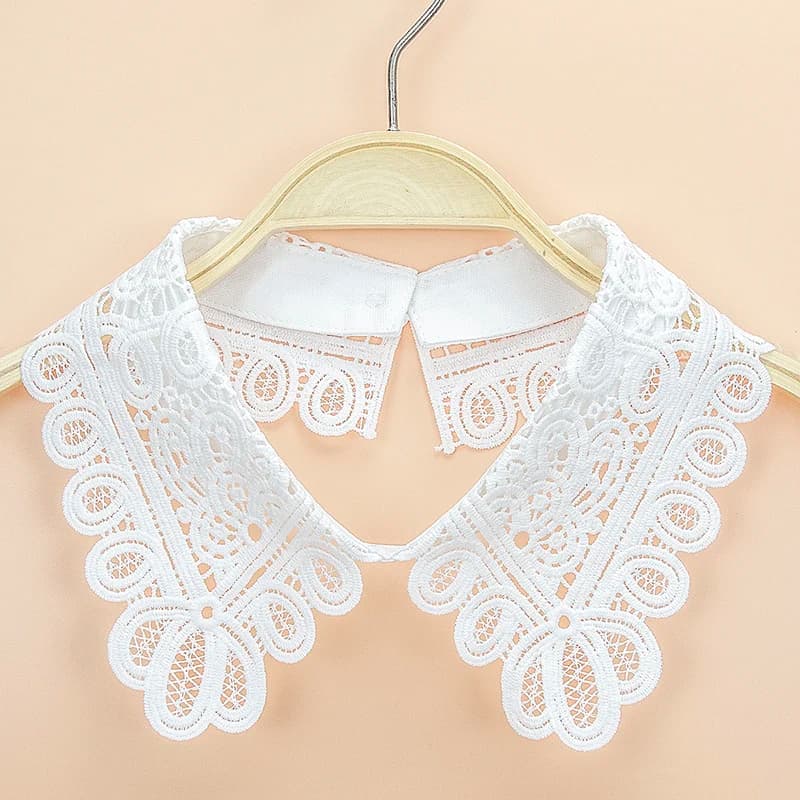 Soluble embroidered collar in water with fashionable women's decoration, custom detachable and versatile fin collar