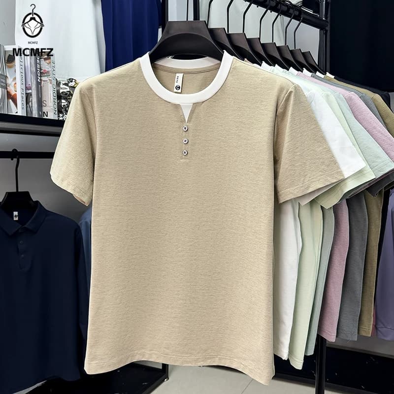 T-shirt Henley casual da uomo a maniche corte con scollo a contrasto e bottoni, in tessuto morbido, ideale per la moda quotidiana e lo stile street.