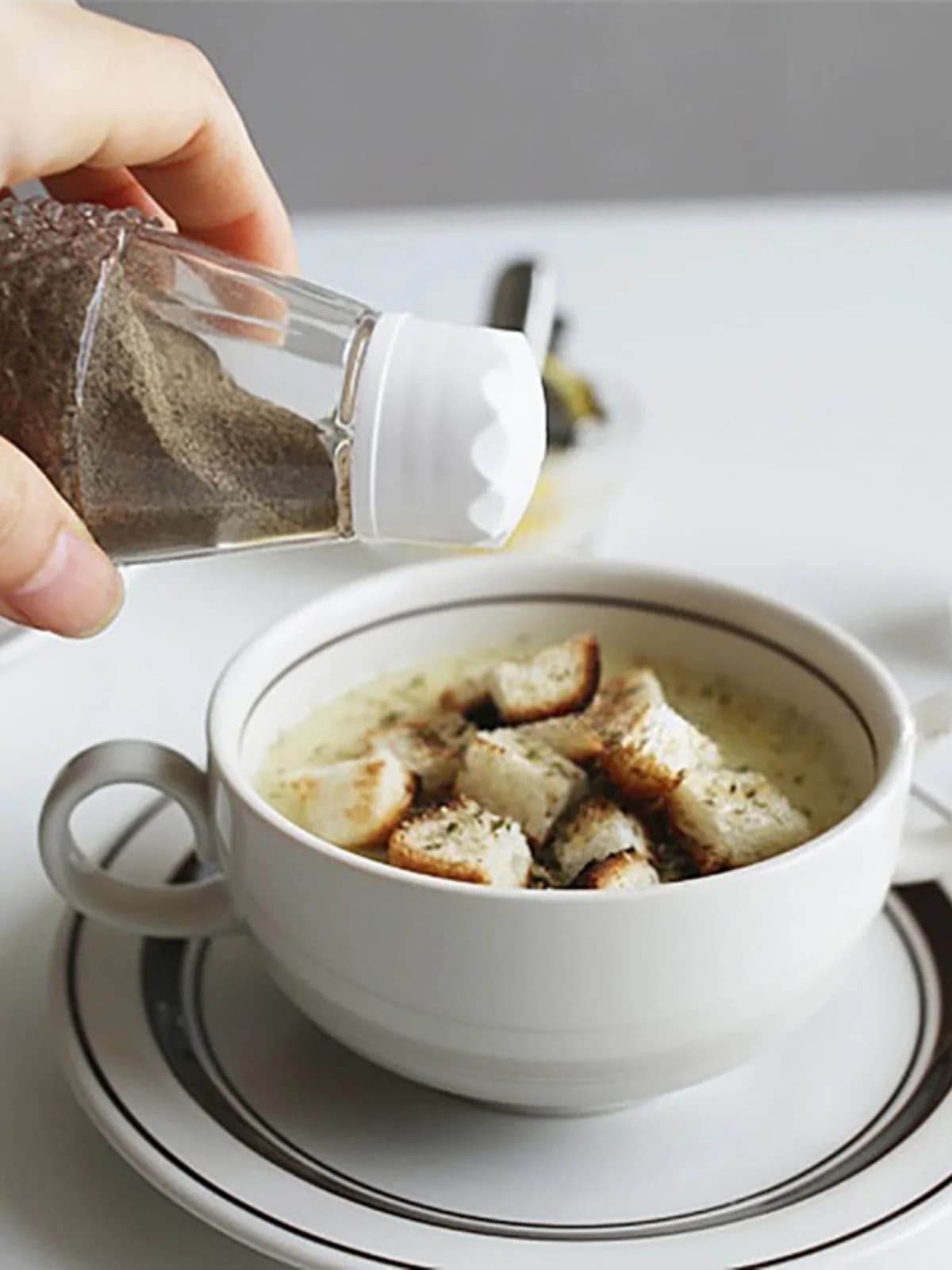 Set di 2 barattoli vintage in vetro per spezie con foro per la distribuzione della polvere di cumino, contenitori da cucina per condimenti e pepe