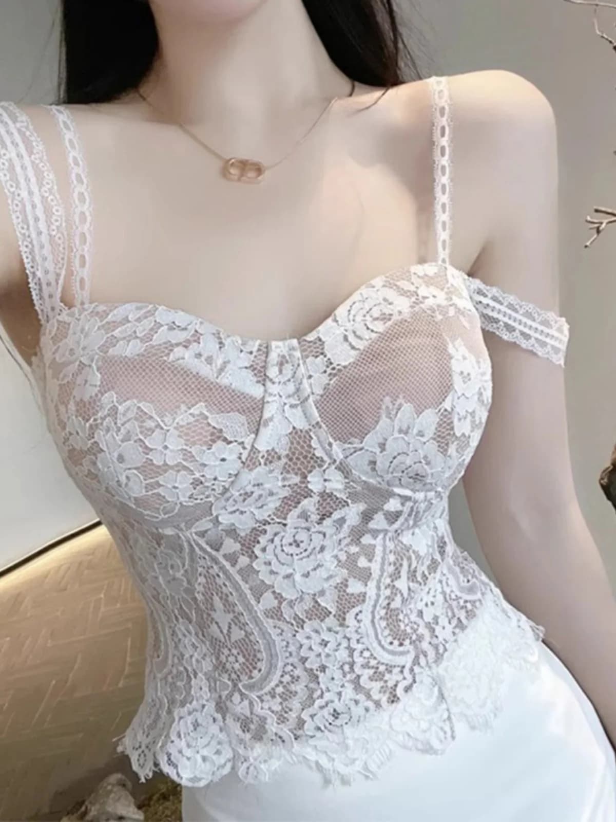 Pure Desire Vest with small strap in lace for women with padding on the chest Beautiful bra Ba Intimo sexy Base matched irt
