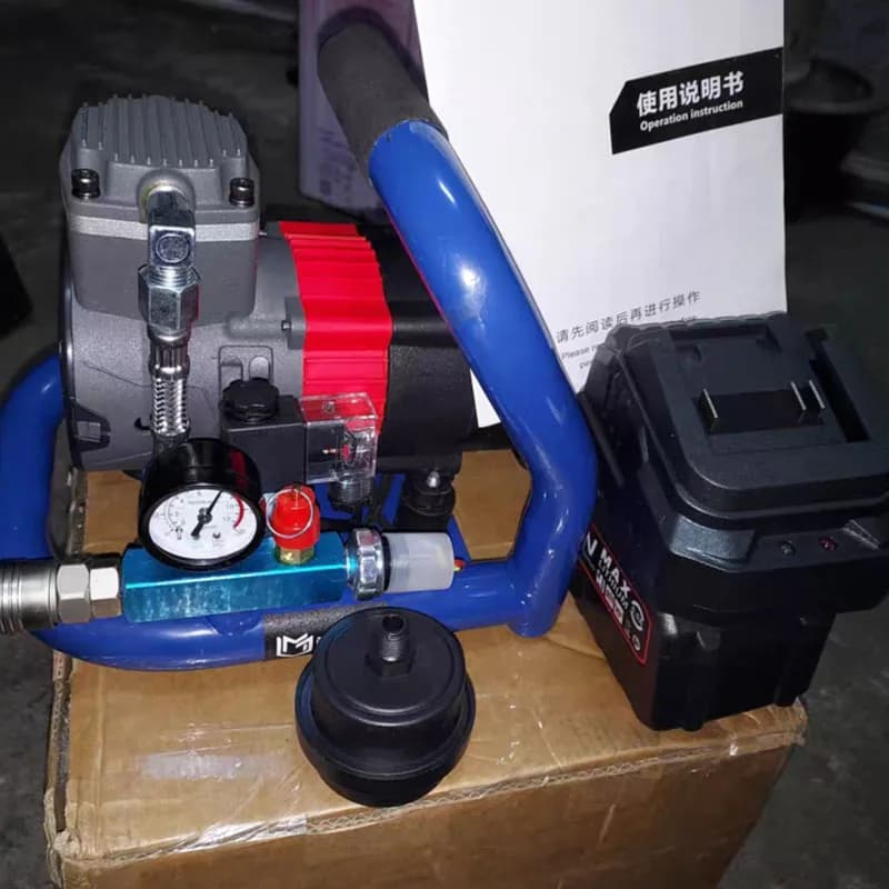 Compressore d'aria senza spazzole con batteria al litio Pompa d'aria ad alta pressione Pompa di gonfiaggio per pneumatici per auto Compressore d'aria silenzioso portatile