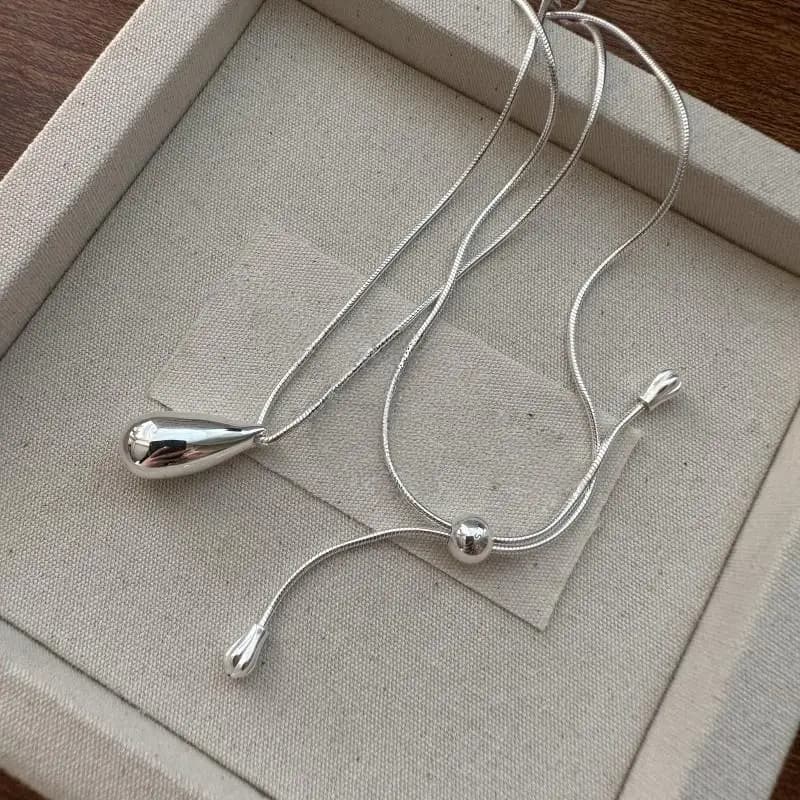 【IIOO】Luxury Fashion Drop Necklace for Fall/Winter Sweater Chains Simple Versatile Pendant for Women Fine Jewelry
