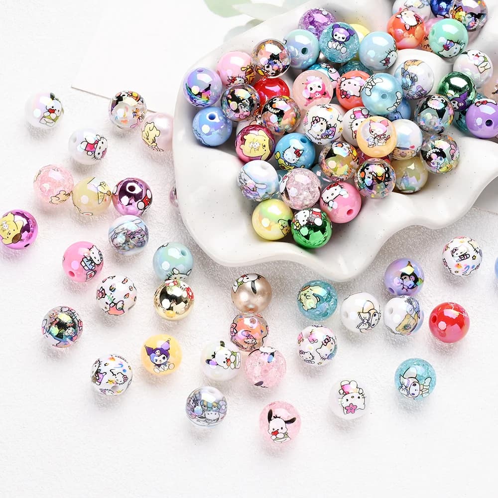 30 pezzi di perline acriliche miste casuali Sanrio perline allentate rotonde stampate per la creazione di accessori per gioielli con catena ciuccio per bambini fai da te fatti a mano