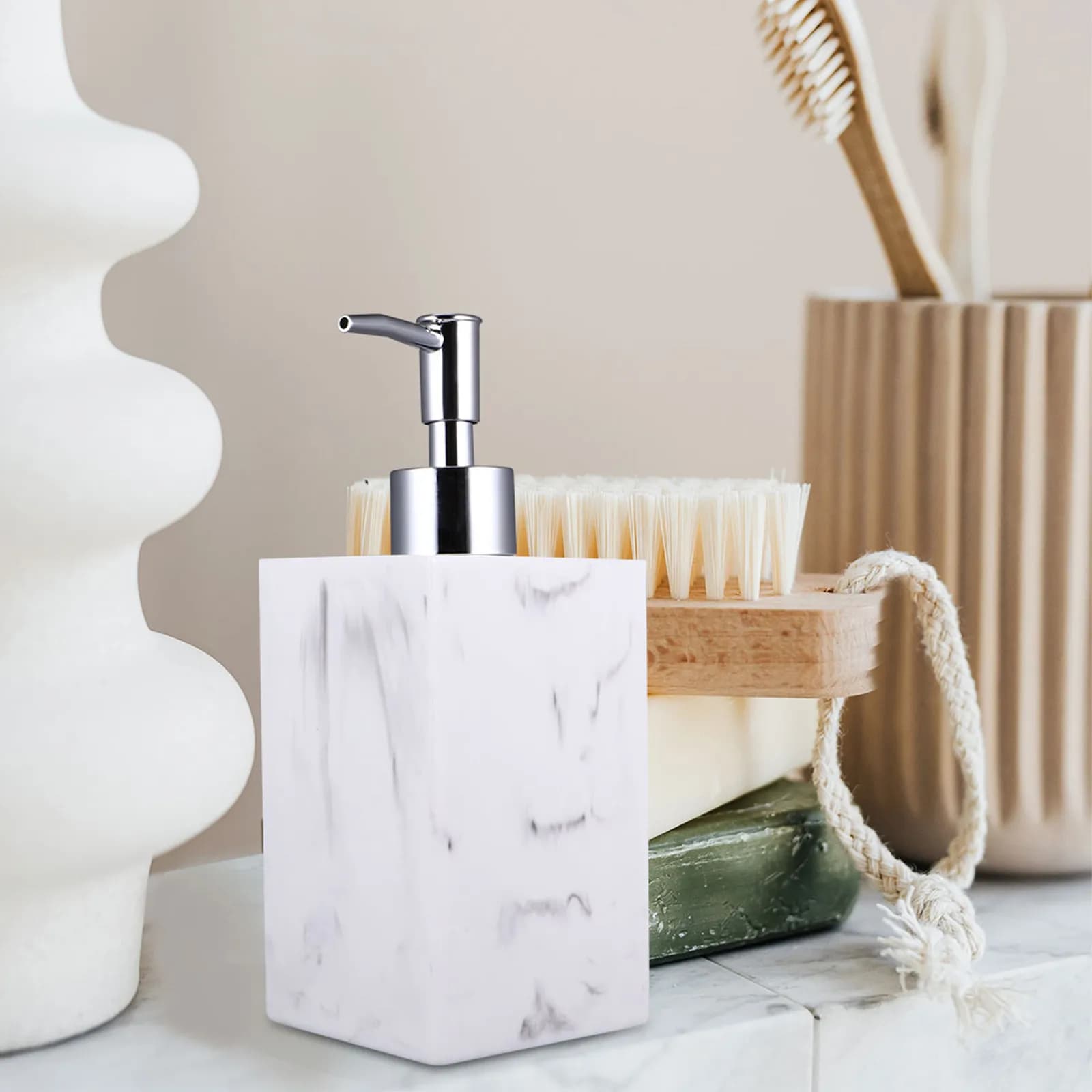 Set di 1 Elegante Dispenser di Sapone in Resina a Pressione per Sapone Liquido, Shampoo, Lozione, Decorazione per Bagno e Casa