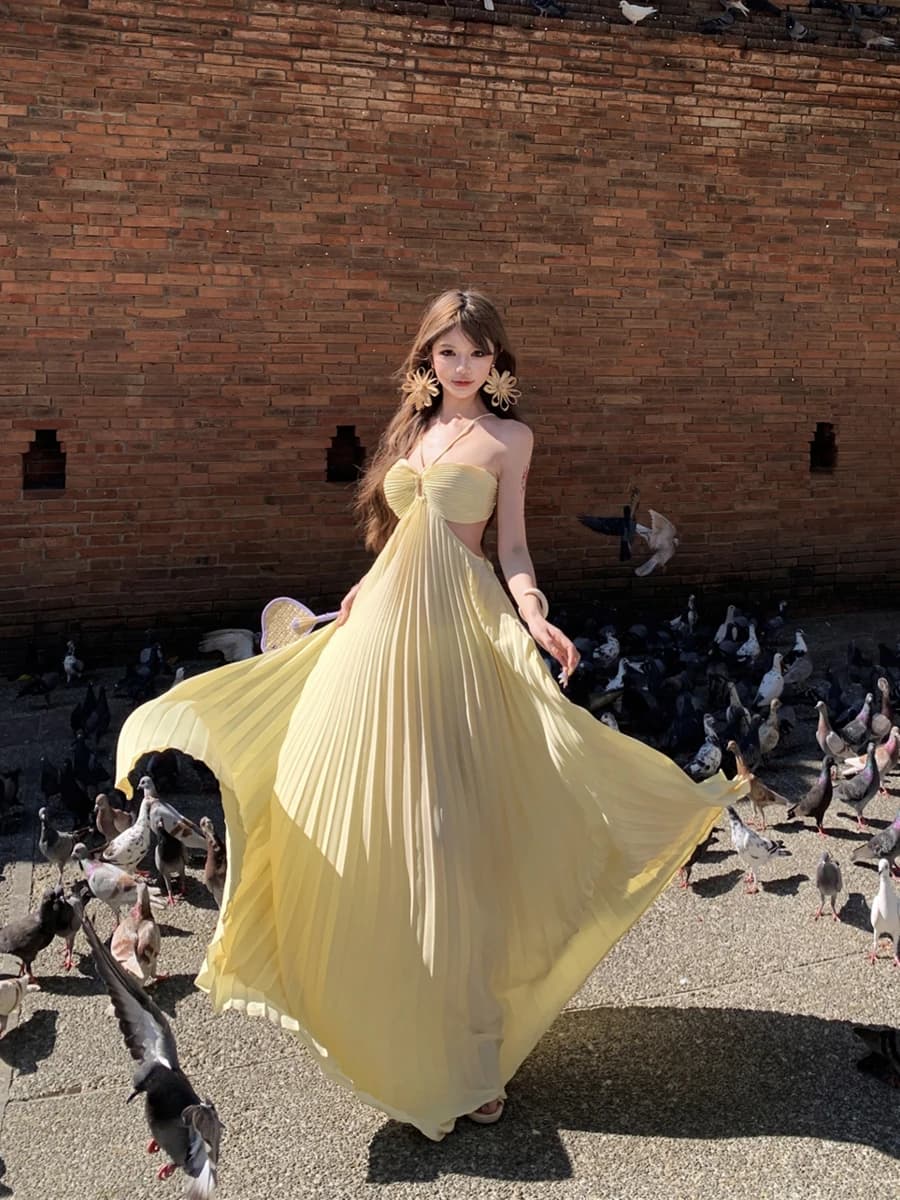 Abito estivo da donna con schiena scoperta e spalline, gonna lunga a trapezio con vita alta e cintura, stile vacanza