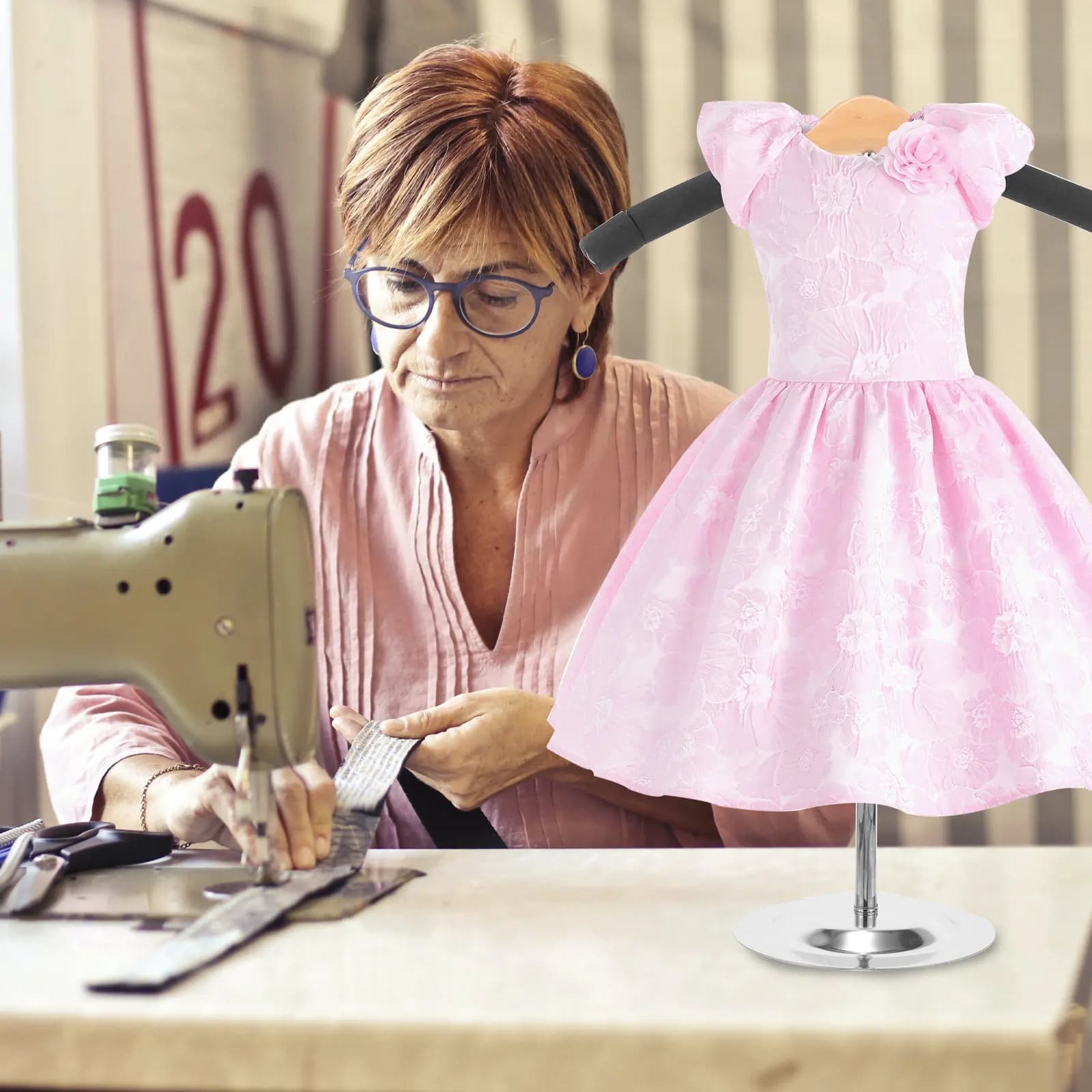 Espositore per T-shirt da adulto, appendiabiti stabile, porta abiti per negozi e casa
