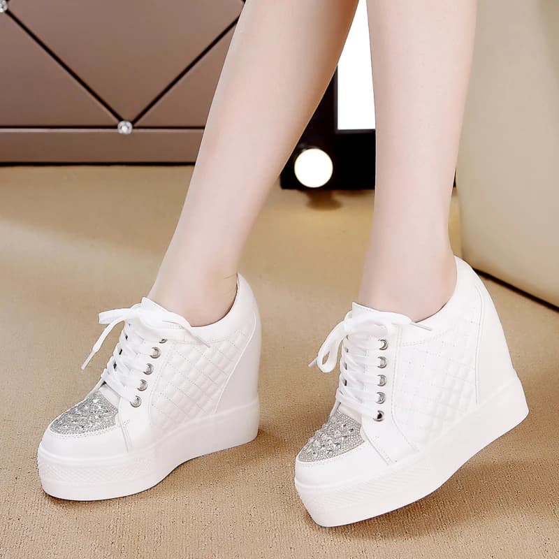 2026 New Women's Spring Autumn Lace-Up White Sneakers Rhinestone Flats Hidden Wedge Heel Casual Sports Shoes for ladies