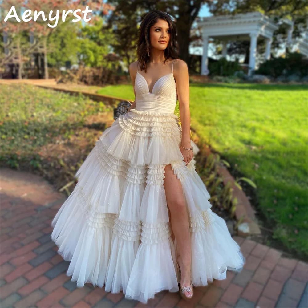 Aenyrst Principessa Scollo a V Abiti da sera con cinturino per spaghetti Tulle a strati Una linea laterale Abiti da ballo con spacco alto Sweep Train Abito da festa