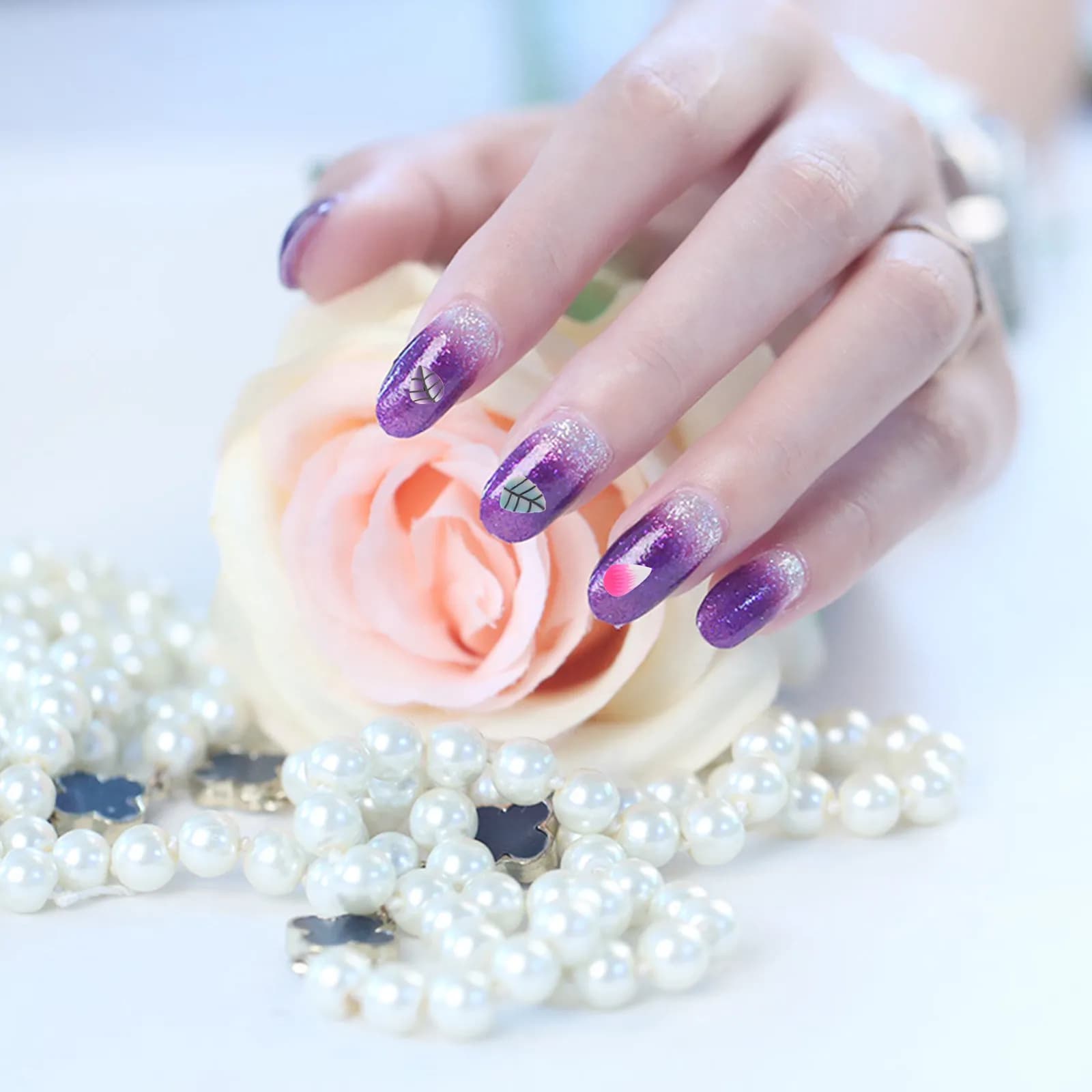 50 Pezzi Foglie in Argilla Polimerica 5x50mm, Adesivi 3D per Nail Art, Decorazioni Fai-da-Te per Unghie, Telefono, Borsa, Artigianato
