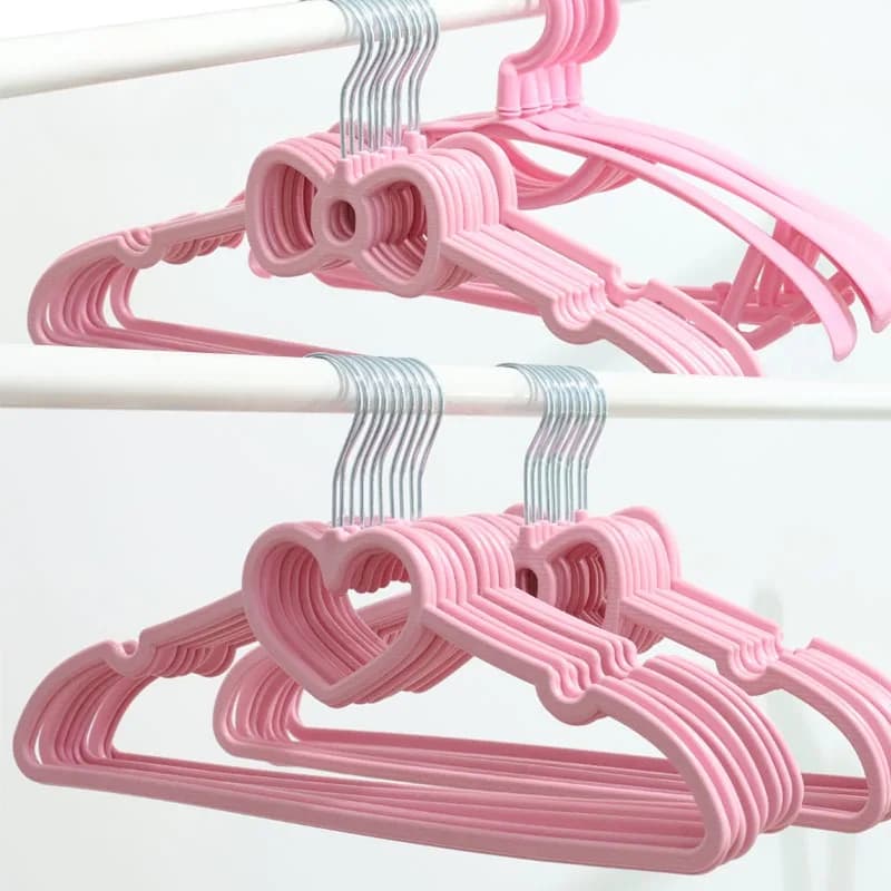 Pink heart shaped plastic hanger with knot, anti-slip, creative, for student dorm, adorable for the house