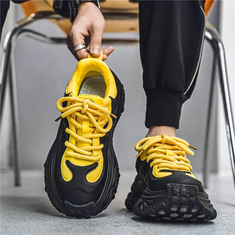 Nuove squisite scarpe da ginnastica da uomo leggere e traspiranti giovani con suola spessa altezza crescente scarpe da corsa Zapatos Para Hombres