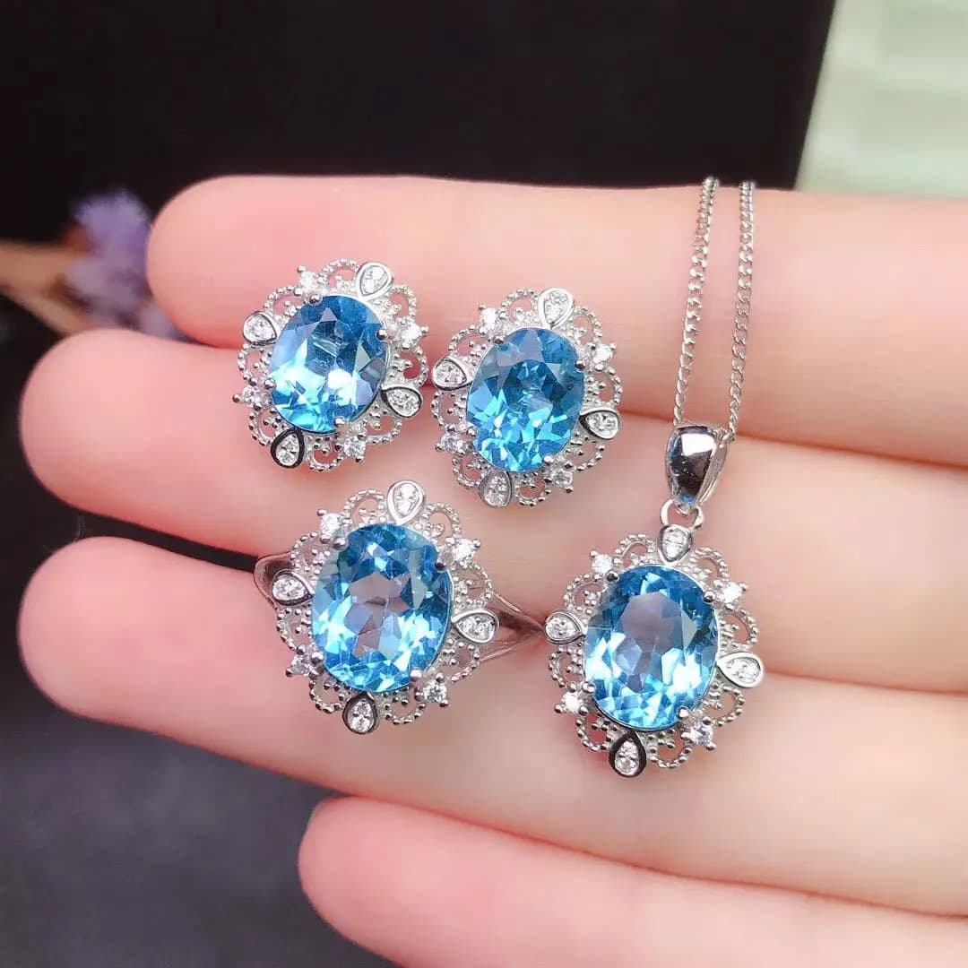 Set of natural Swiss jewelry BlueTopaz Elegant 925 silver jewelry set with ring and pendant earrings for everyday use Grado VVS