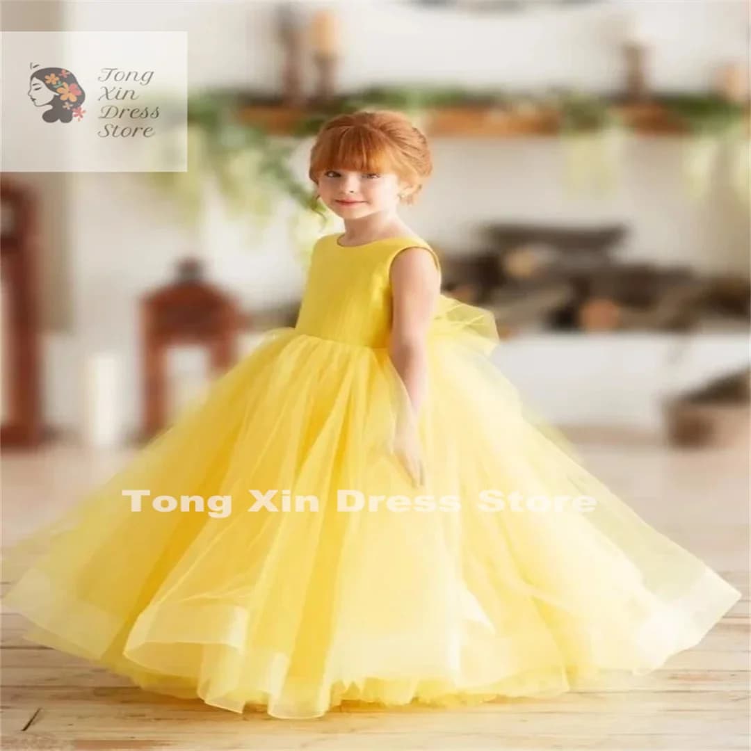 Abiti da ragazza di fiore per festa di compleanno di nozze Tulle giallo gonfio solido con coda senza maniche per abiti da principessa per banchetti