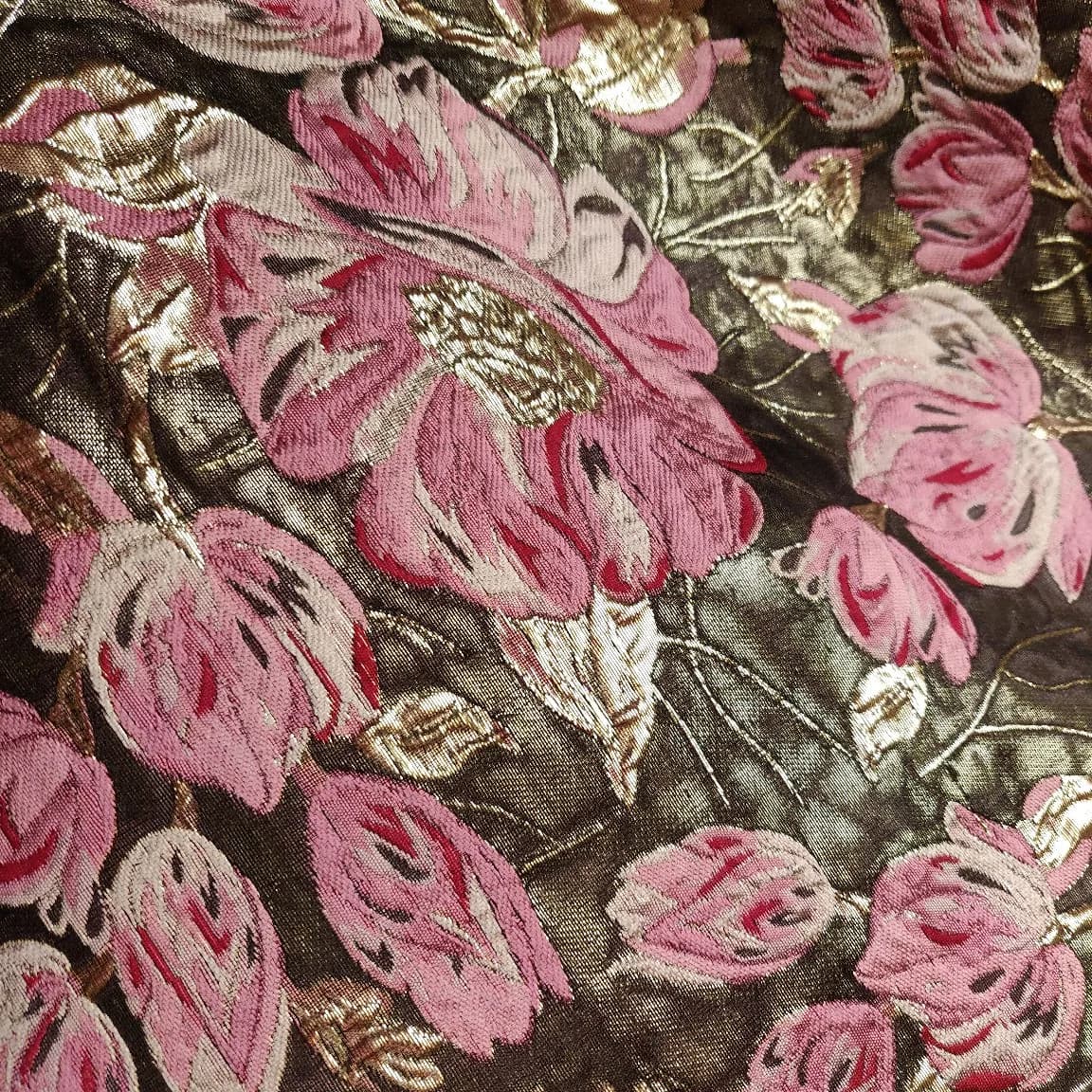 Tessuto Jacquard di Lusso Oro Rosa con Grandi Fiori per Abiti, Borse, Abbigliamento, Decorazioni Matrimoniali