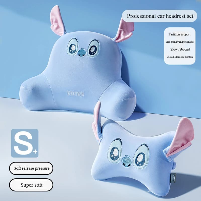 Cuscino per Poggiatesta Auto Kawaii Stitch, Supporto Lombare a Forma di Orsetto Fragola Lotso, Accessori Auto, Morbido Cuscino da Viaggio