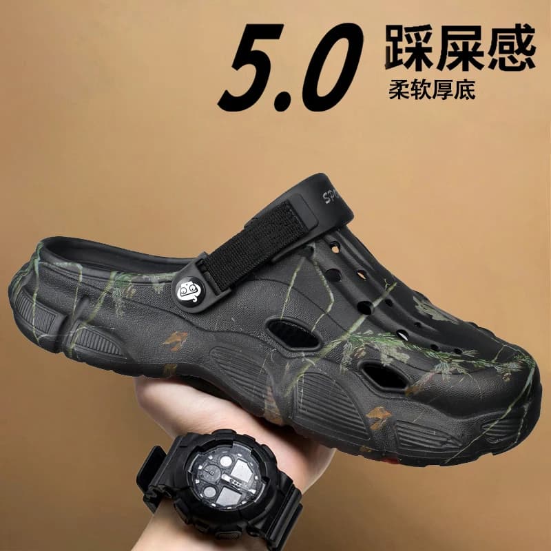 New Breathable Slippers for Men Summer EVA Clogs Garden Shoes Outdoor Holes Beach Slippers Comfortable Slides Trend Clogs