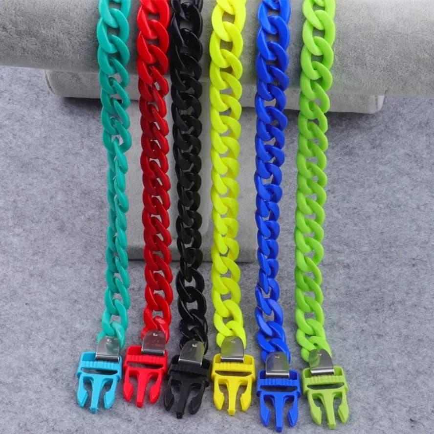 Nuova collana girocollo con lucchetto a catena in acrilico Punk per uomo donna HipHop collane con ciondolo con fibbia a catena cubana lunga regalo di gioielli per feste