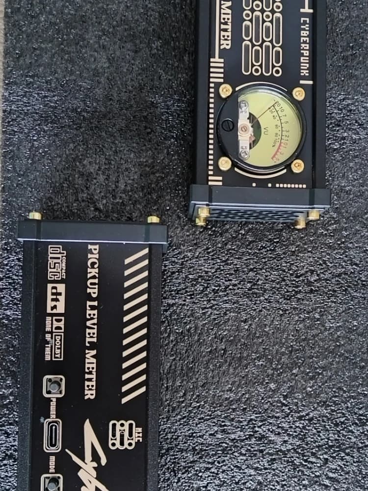 Controller vocale leggero RGB con retroilluminazione, misuratore di livello VU analogico, lampada pickup, accessori per la casa, decorazioni per il desktop