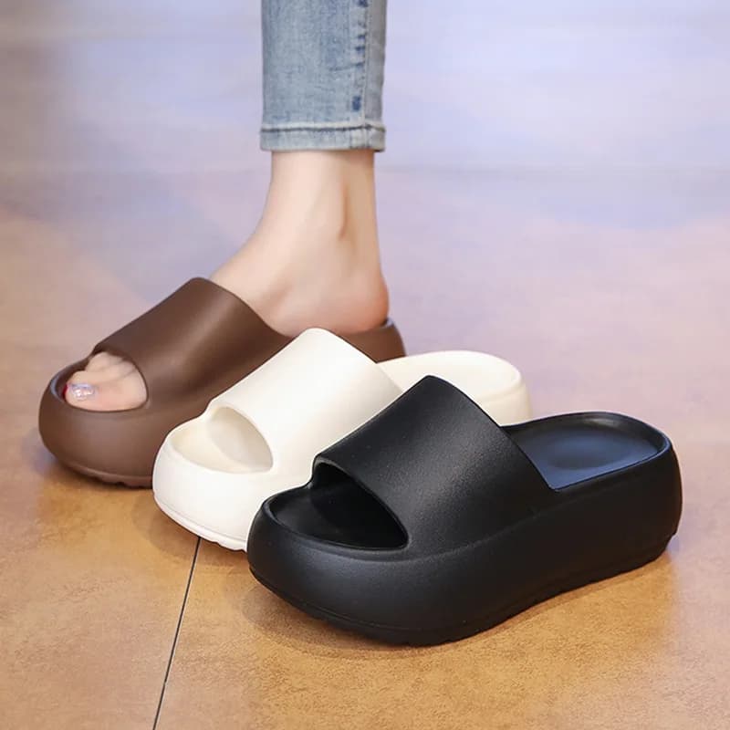 2026Unisex Bathroom Slippers Cloud Cushion Slides Summer Flat Sandals Thick Platform Shoes Man Indoor Non-Slip Couple Flip Flops