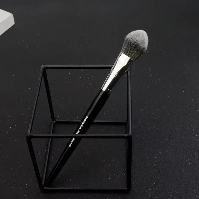 99 # Professional Brush for Makeup in Cream and Powder, Soft Brush for Face and Cheek, Brush for Bronzer and Lighting, Cosmetic Beauty Tools